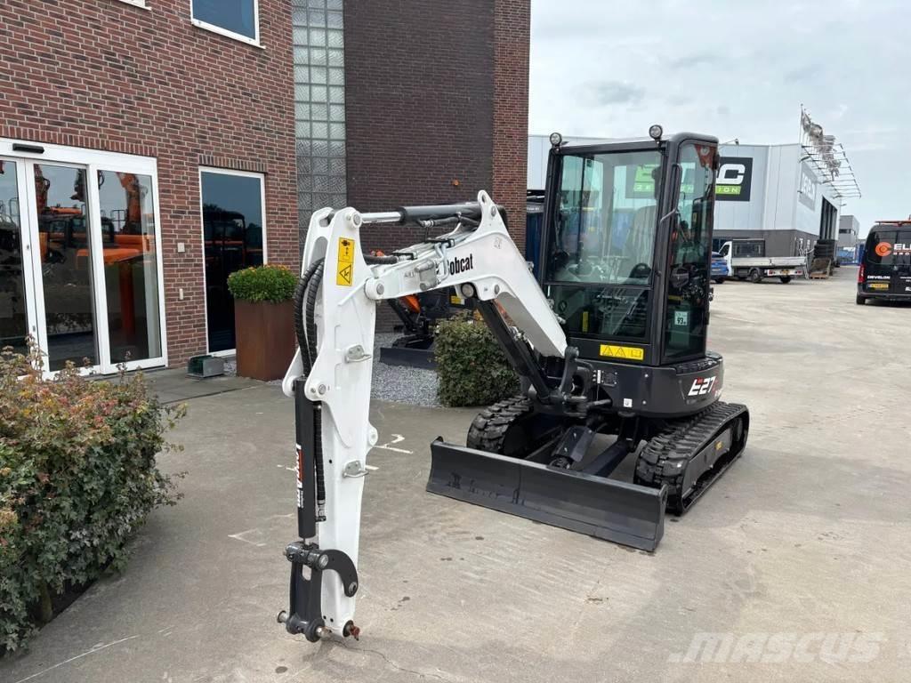 Bobcat E27Z 小型挖掘机