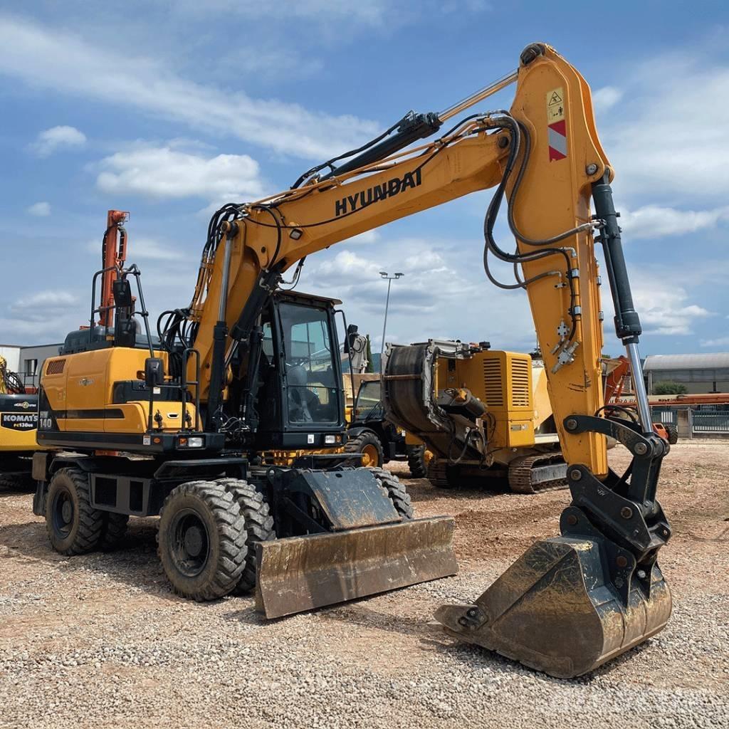 Hyundai HW140 轮式挖掘机