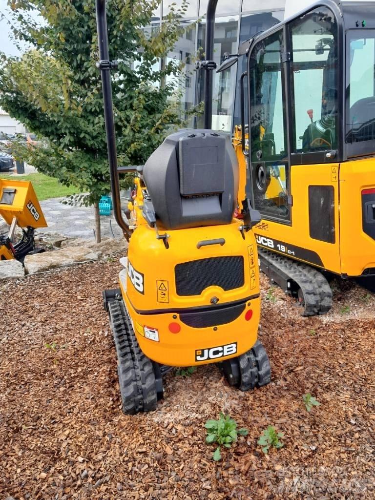 JCB 8008 CTS 小型挖掘机