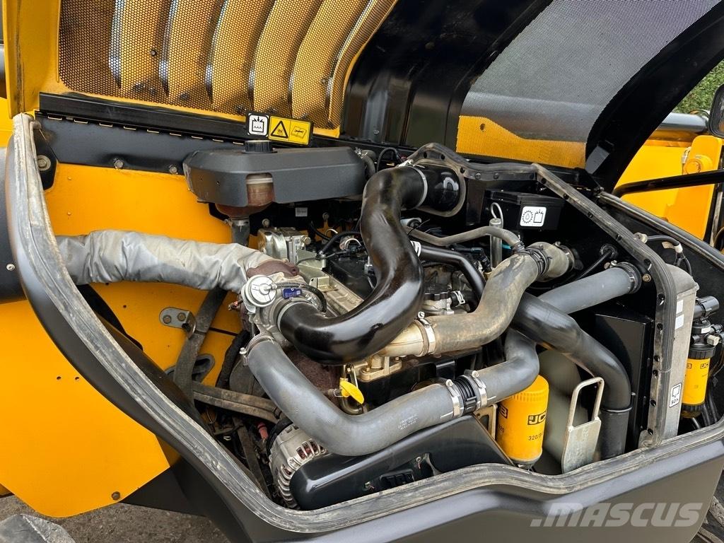 JCB 535-125 伸缩臂叉装车|叉装车