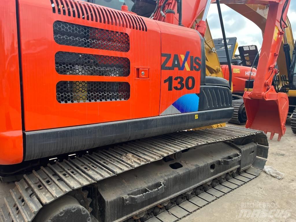 Hitachi 130-5 履带挖掘机