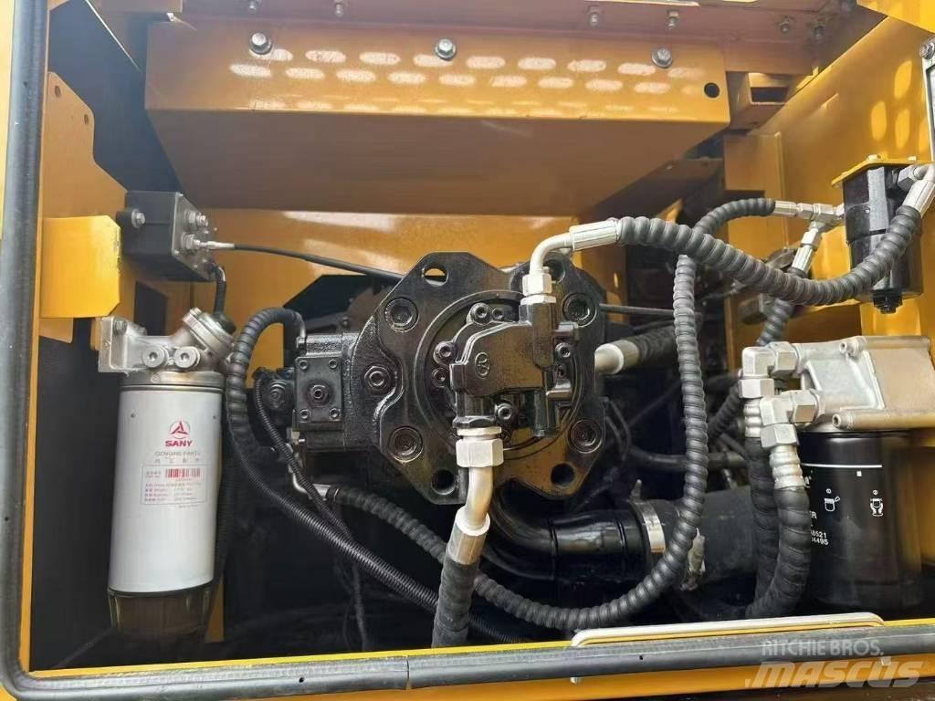 Sany 215C 履带挖掘机