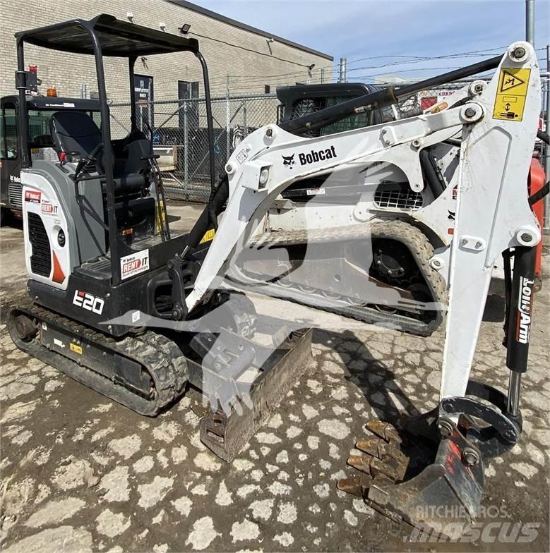 Bobcat E20 小型挖掘机