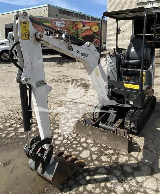 Bobcat E20 小型挖掘机