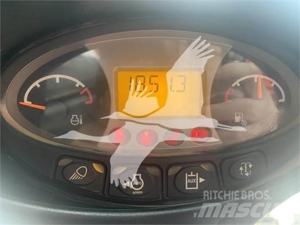 Bobcat T450 滑移装载机
