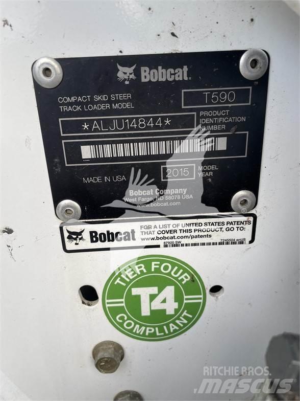 Bobcat T590 滑移装载机
