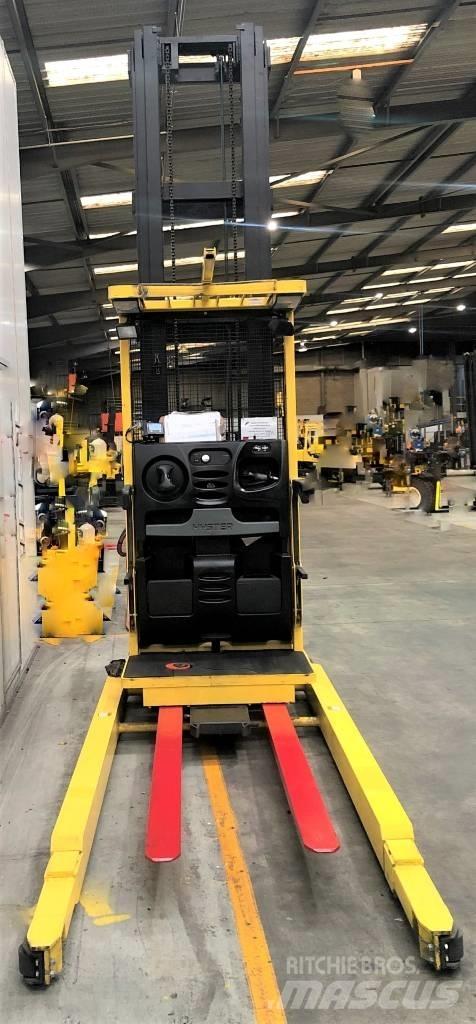Hyster R30XMF2 高举式装载机