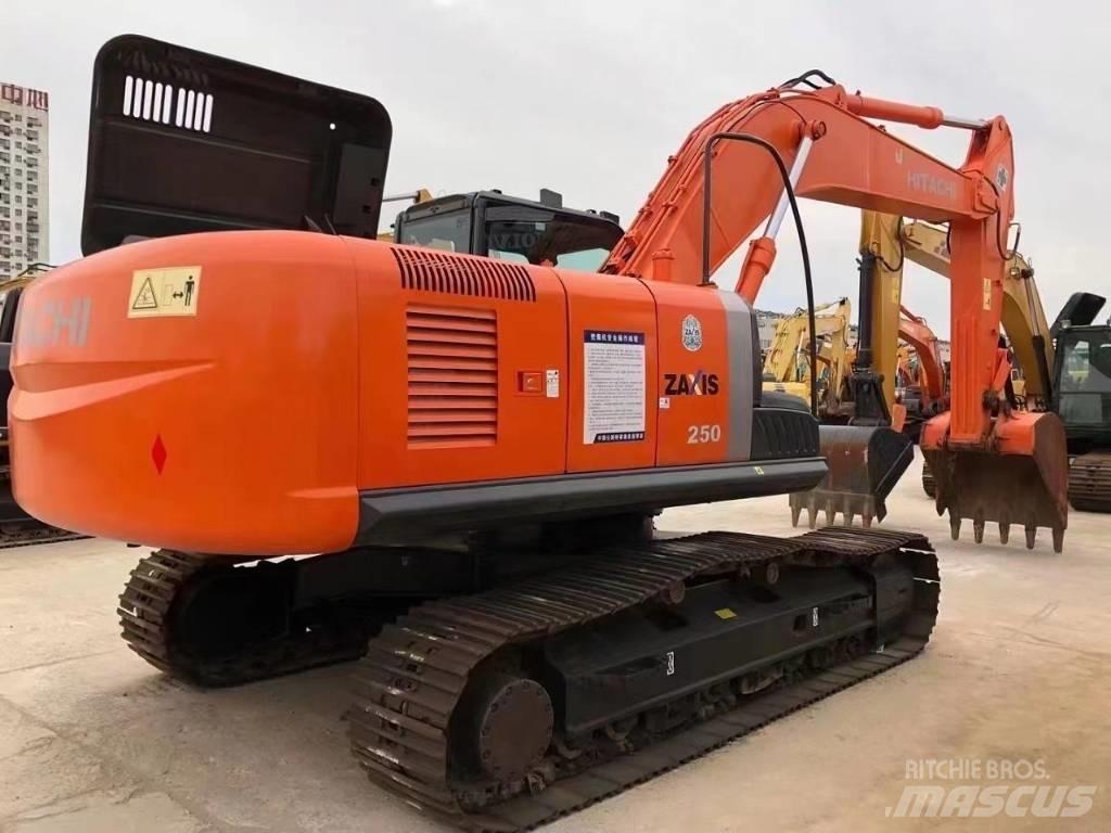 Hitachi ZX 250 履带挖掘机