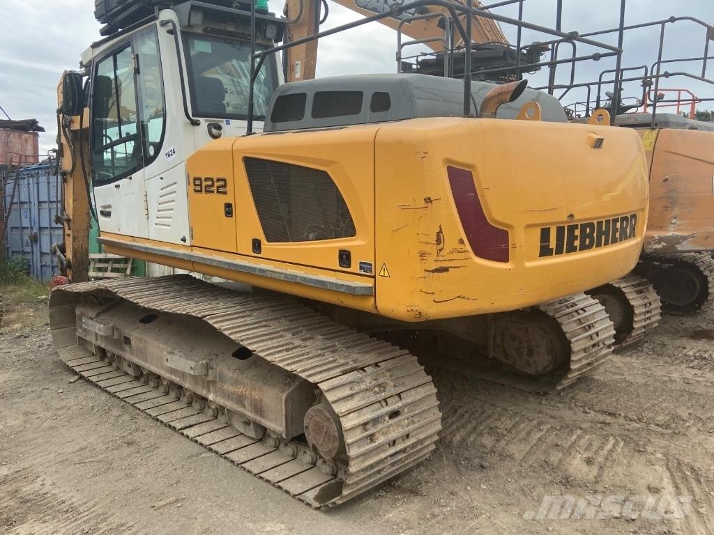 Liebherr R 922 履带挖掘机