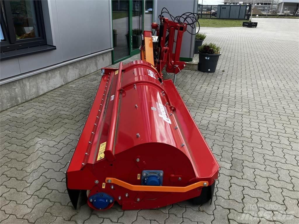 Dücker USM-26 VR4 牧场割草机和切顶器
