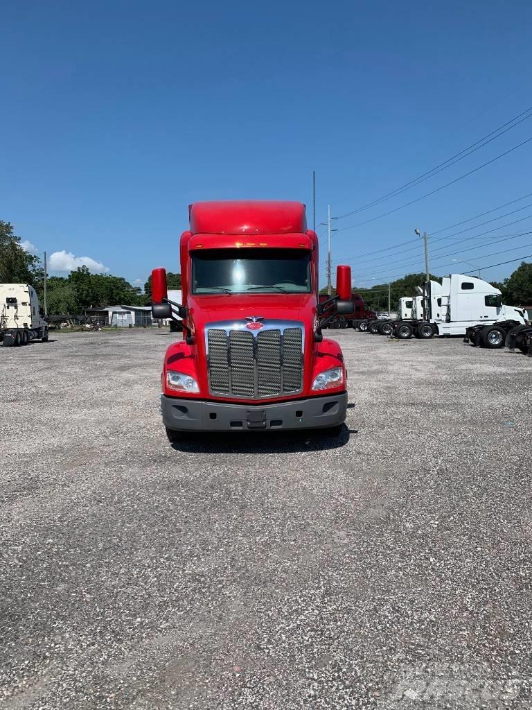 Peterbilt 579 牵引车