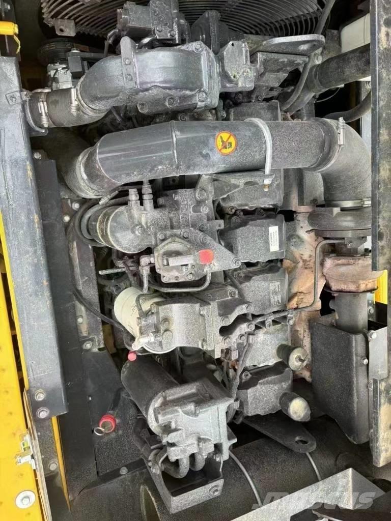 Komatsu 400-8R 履带挖掘机