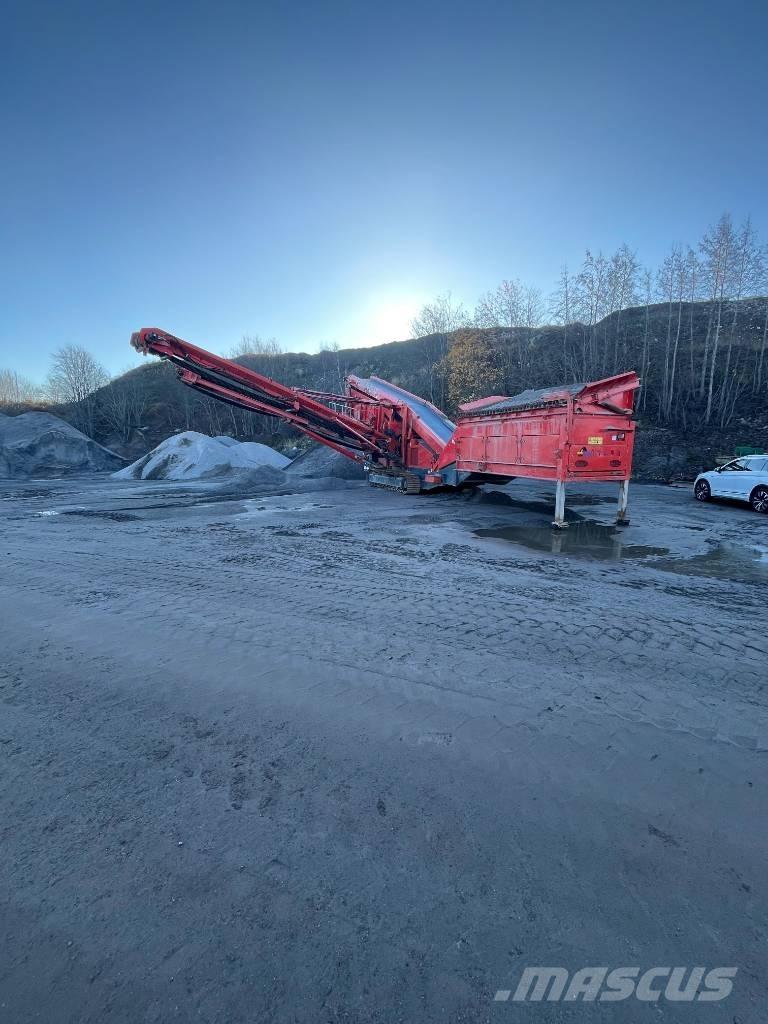 Terex Finlay 694 移动式筛分机