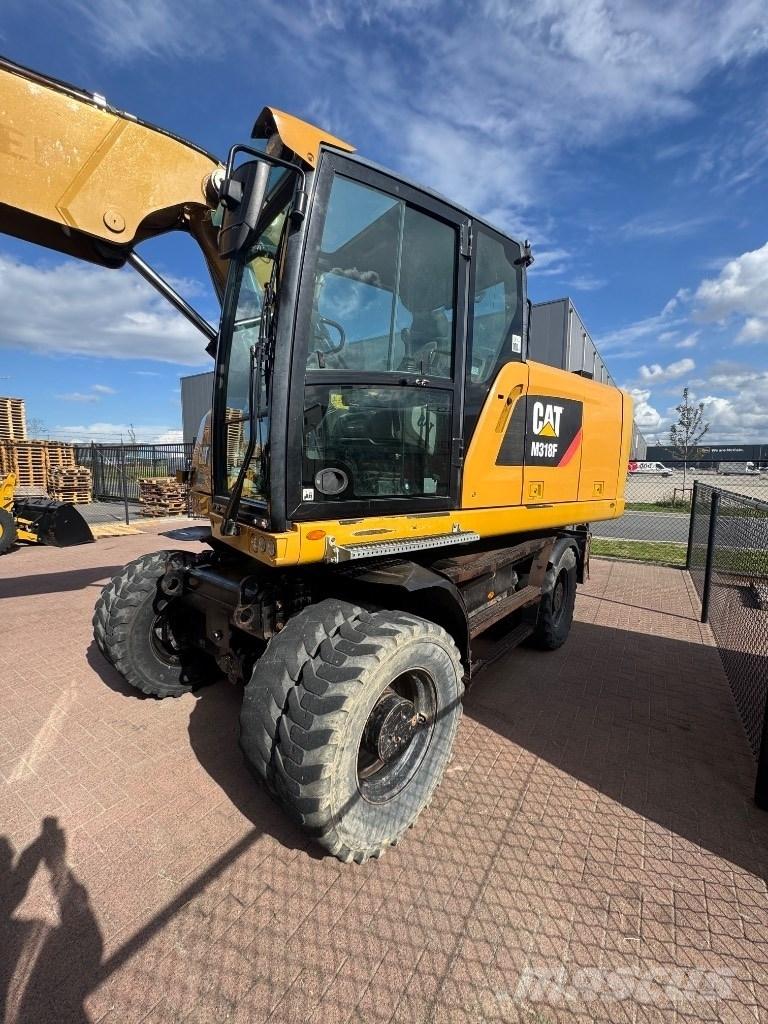 CAT 318 轮式挖掘机