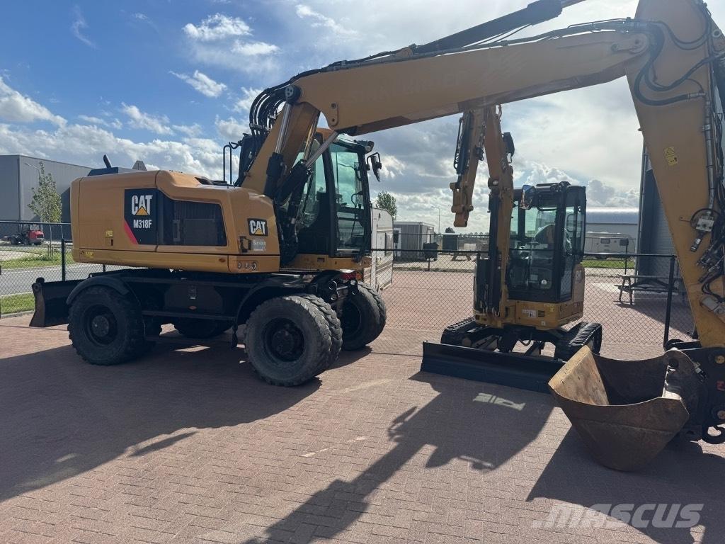 CAT 318 轮式挖掘机