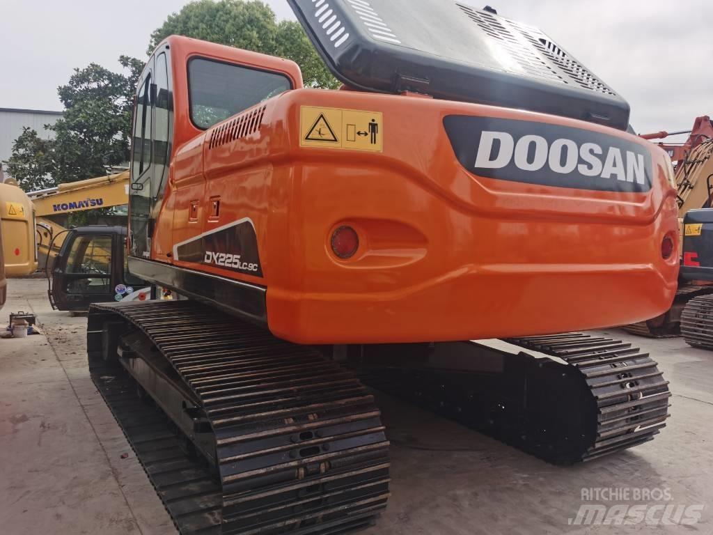 Doosan DX 225 LC-9C 履带挖掘机