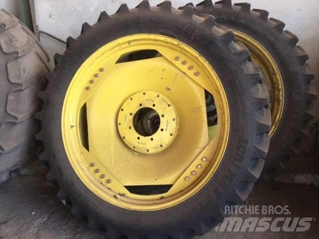 John Deere 6820 轮胎、车轮、轮圈