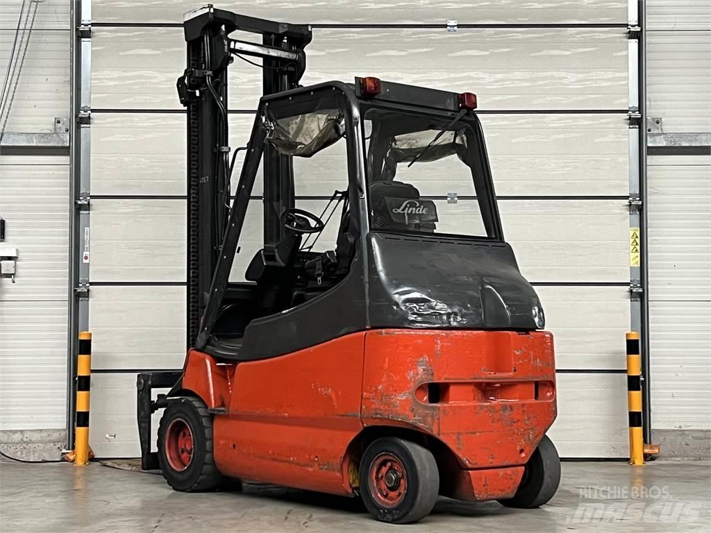 Linde E30 / 03 / 600 电动叉车