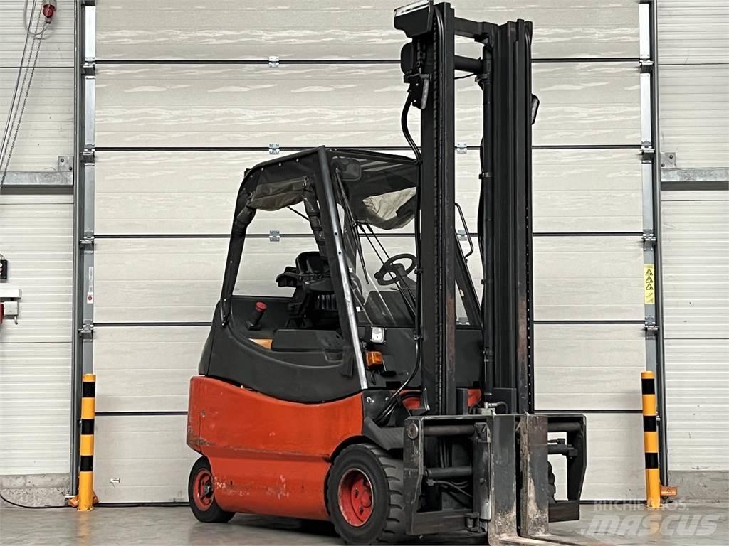 Linde E30 / 03 / 600 电动叉车