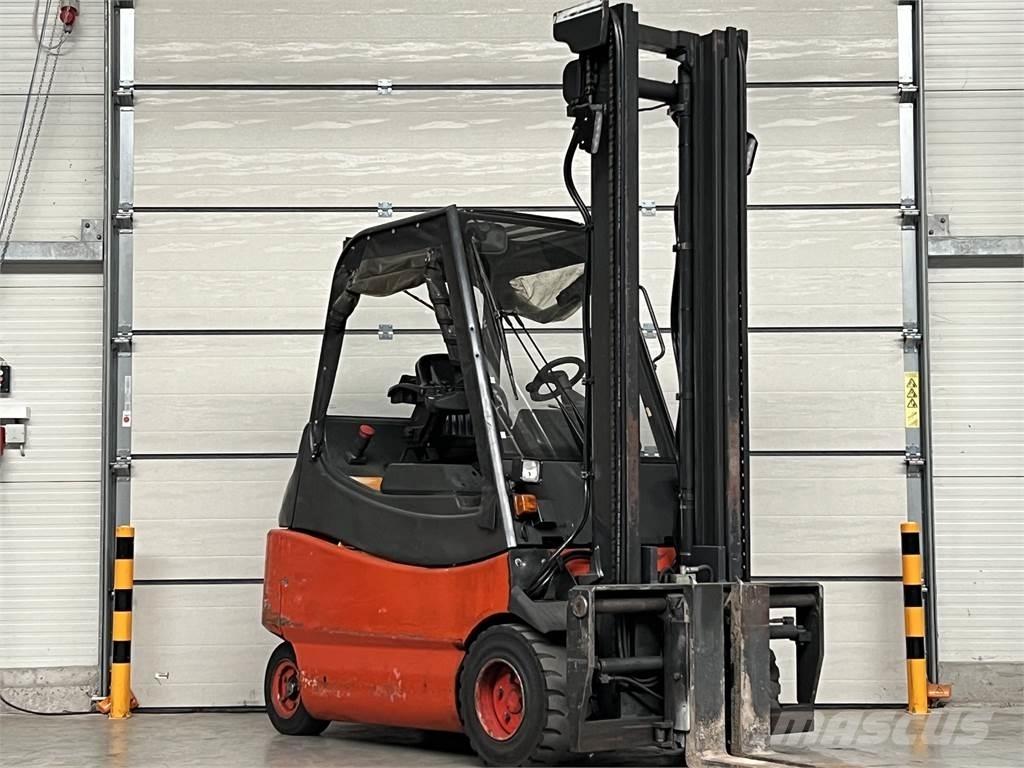 Linde E30 / 03 / 600 电动叉车
