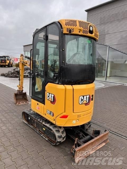 CAT 301.8 小型挖掘机