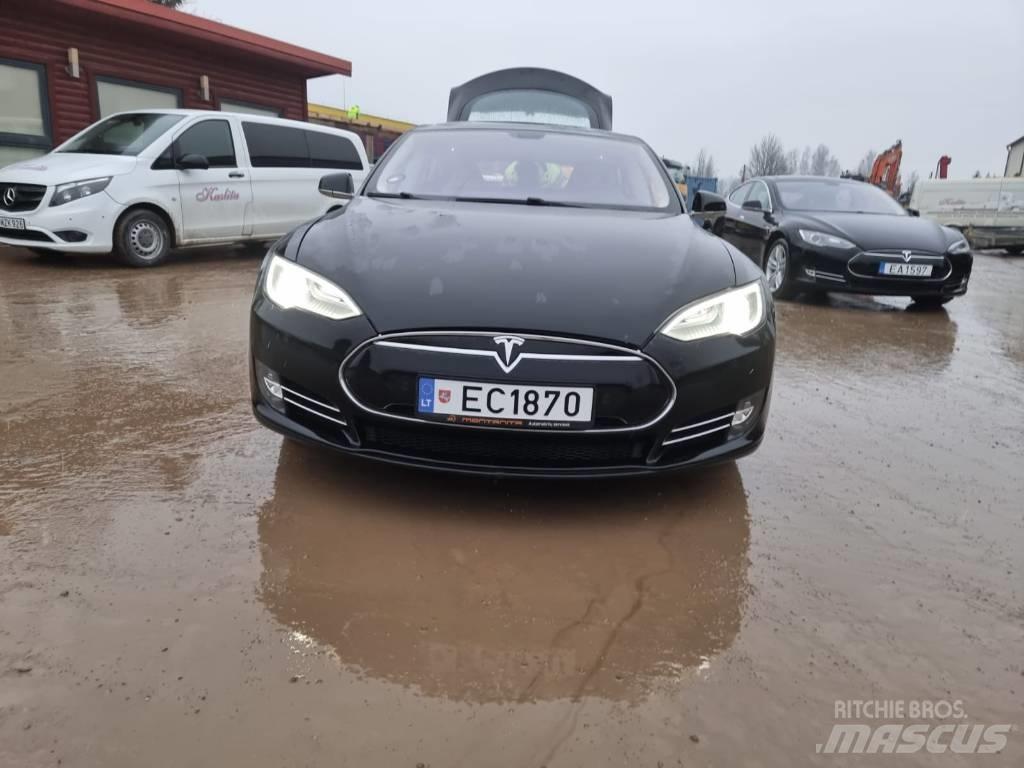Tesla Model S P85 汽车