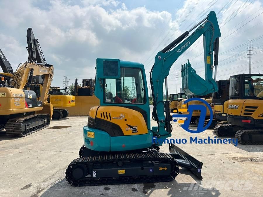 Kubota U 25 小型挖掘机