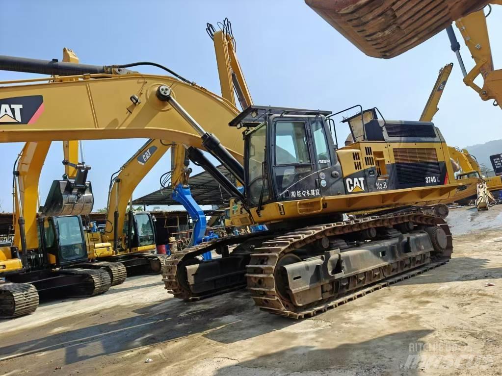 CAT 374 履带挖掘机