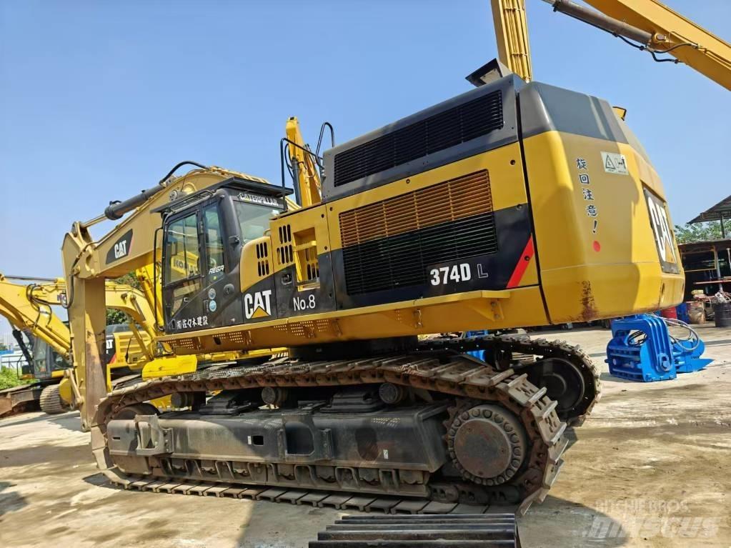 CAT 374 履带挖掘机