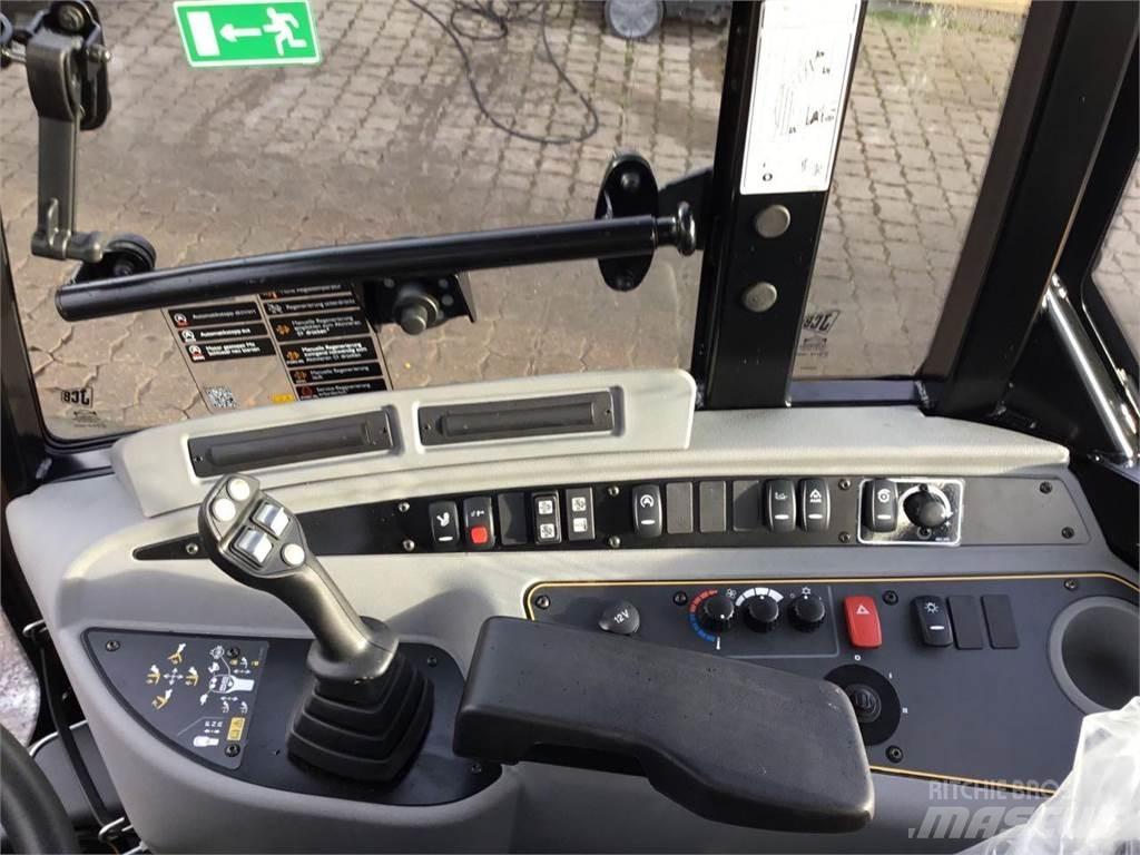 JCB TM 220 Agri 直臂高空工作平台