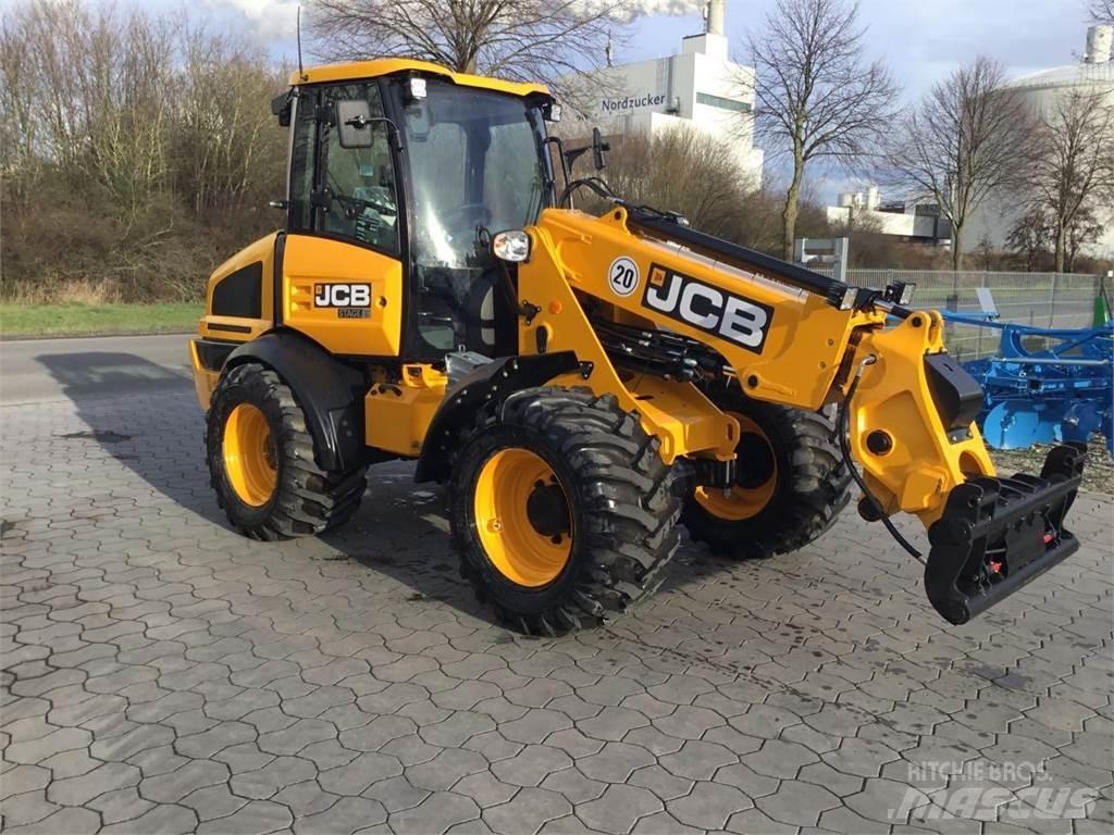 JCB TM 220 Agri 直臂高空工作平台