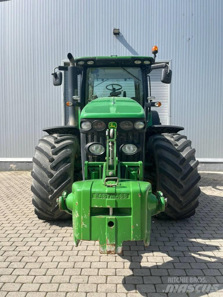 John Deere 8320 R 拖拉机/农用车