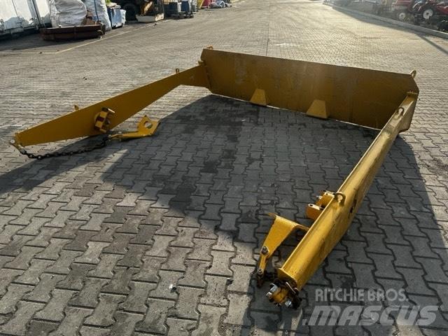 CAT 725 TAIL GATE 铰接式自卸车