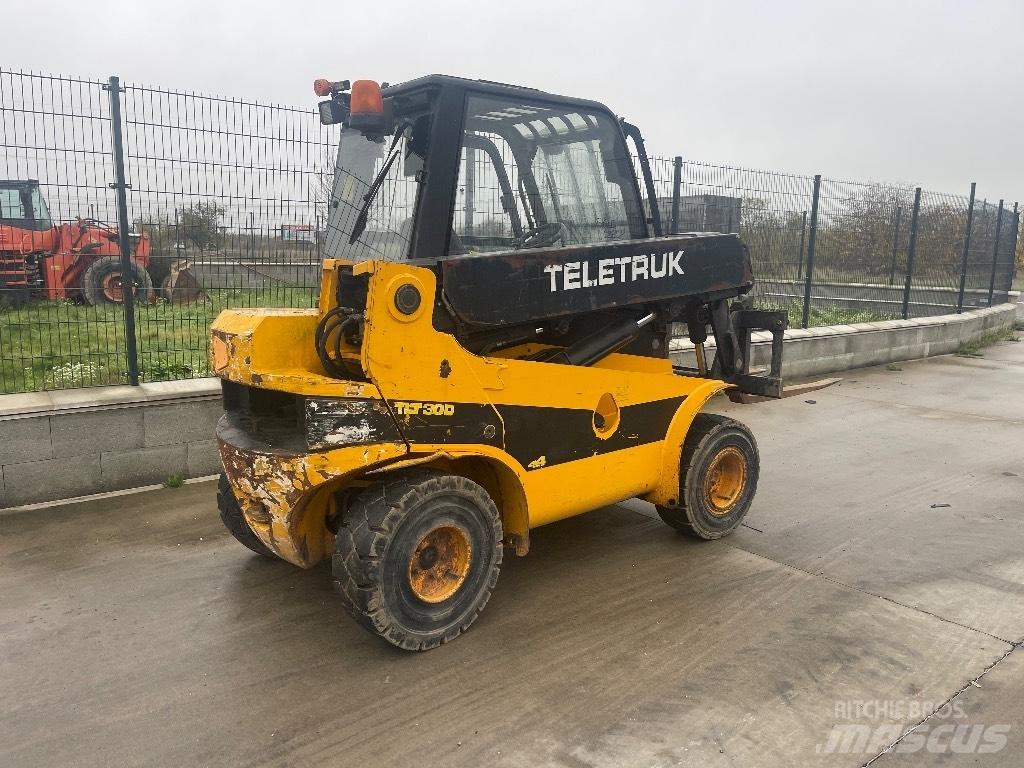 JCB TLT 30 D 4x4 !! 伸缩臂叉装车|叉装车