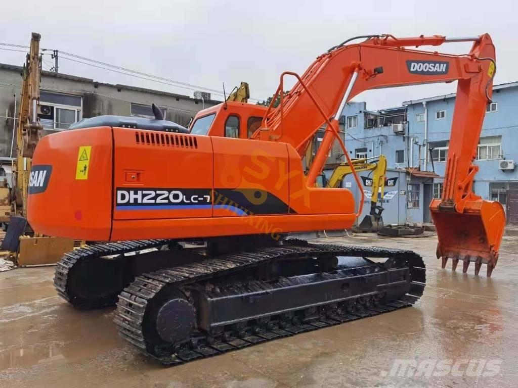 Doosan DX 225 LCA 履带挖掘机