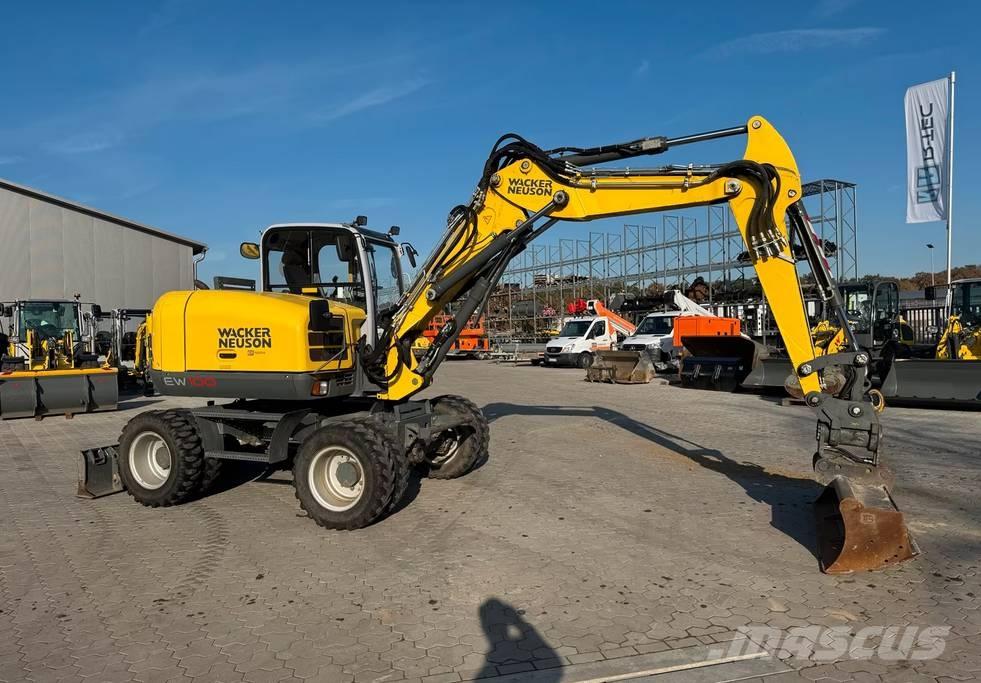 Wacker Neuson EW 100 轮式挖掘机