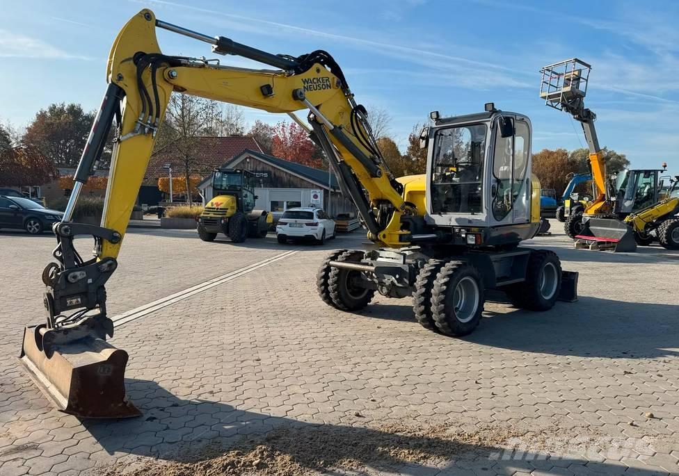 Wacker Neuson EW 100 轮式挖掘机