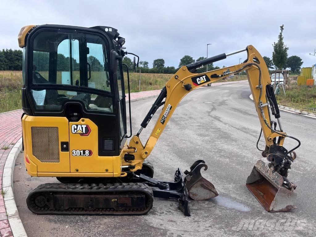 CAT 301.8 小型挖掘机
