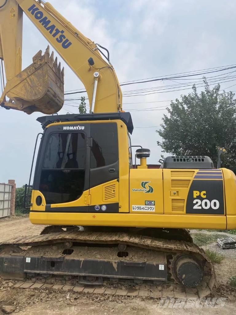 Komatsu pc200-8 履带挖掘机