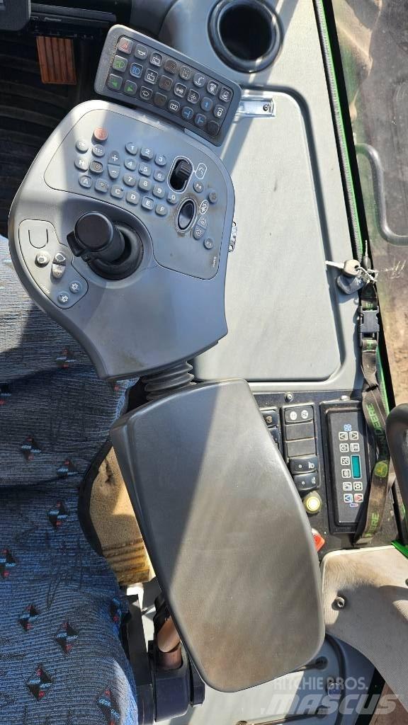 John Deere 1270 E 收割机