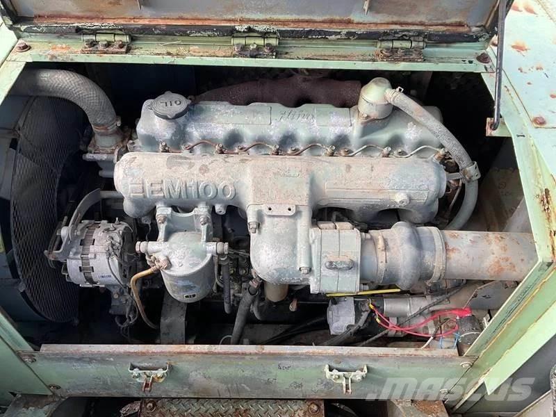Hitachi KH125-3 履带起重机