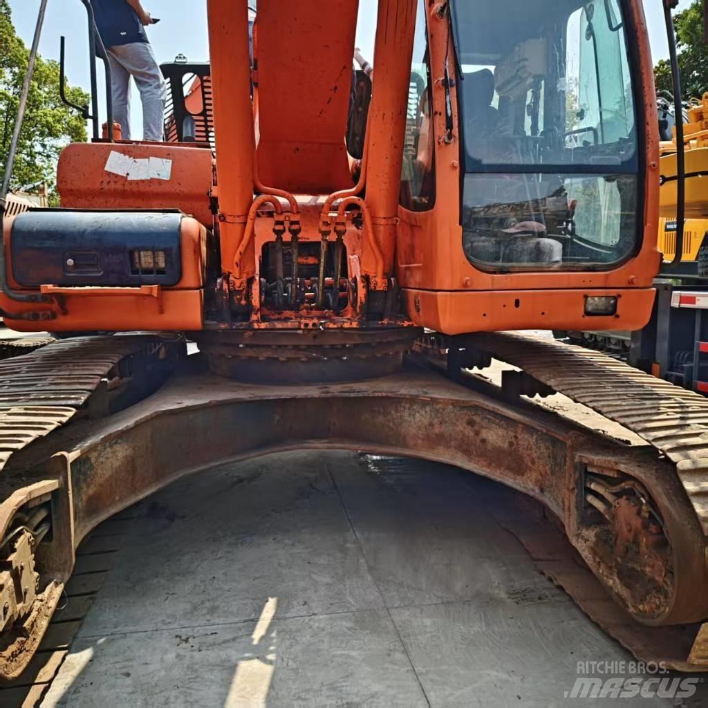 Doosan DX 300 LC 履带挖掘机