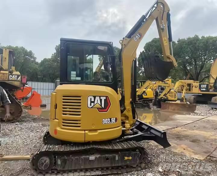 CAT 303.5E 小型挖掘机