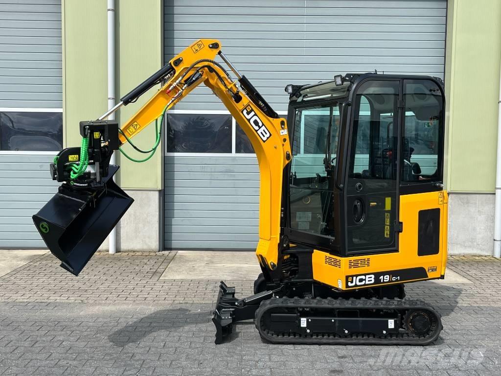 JCB 19C-1 PC 小型挖掘机