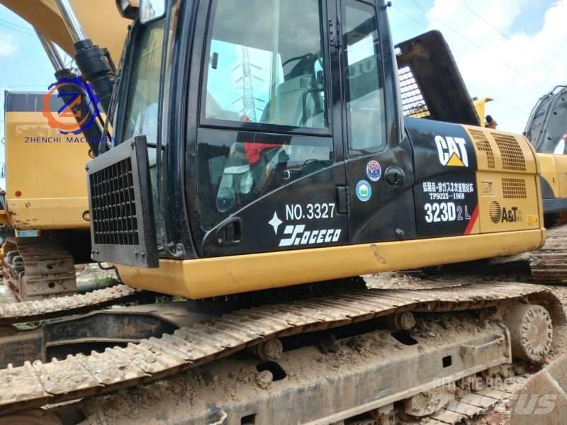 CAT 323 D L 履带挖掘机