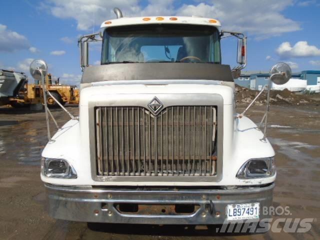 International 9400 i 牵引车