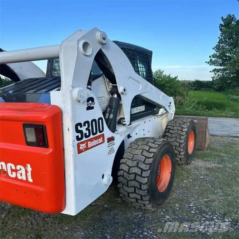 Bobcat s 300 滑移装载机