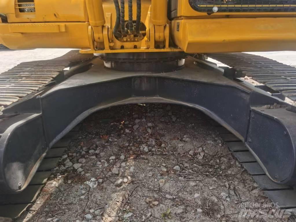 Komatsu PC 130 履带挖掘机
