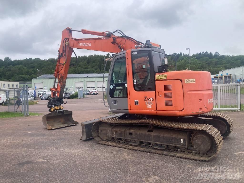 Hitachi ZX 135 US 履带挖掘机