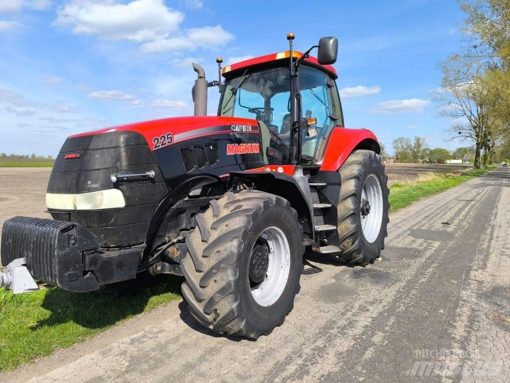 CASE MAGNUM 225 2007 拖拉机/农用车